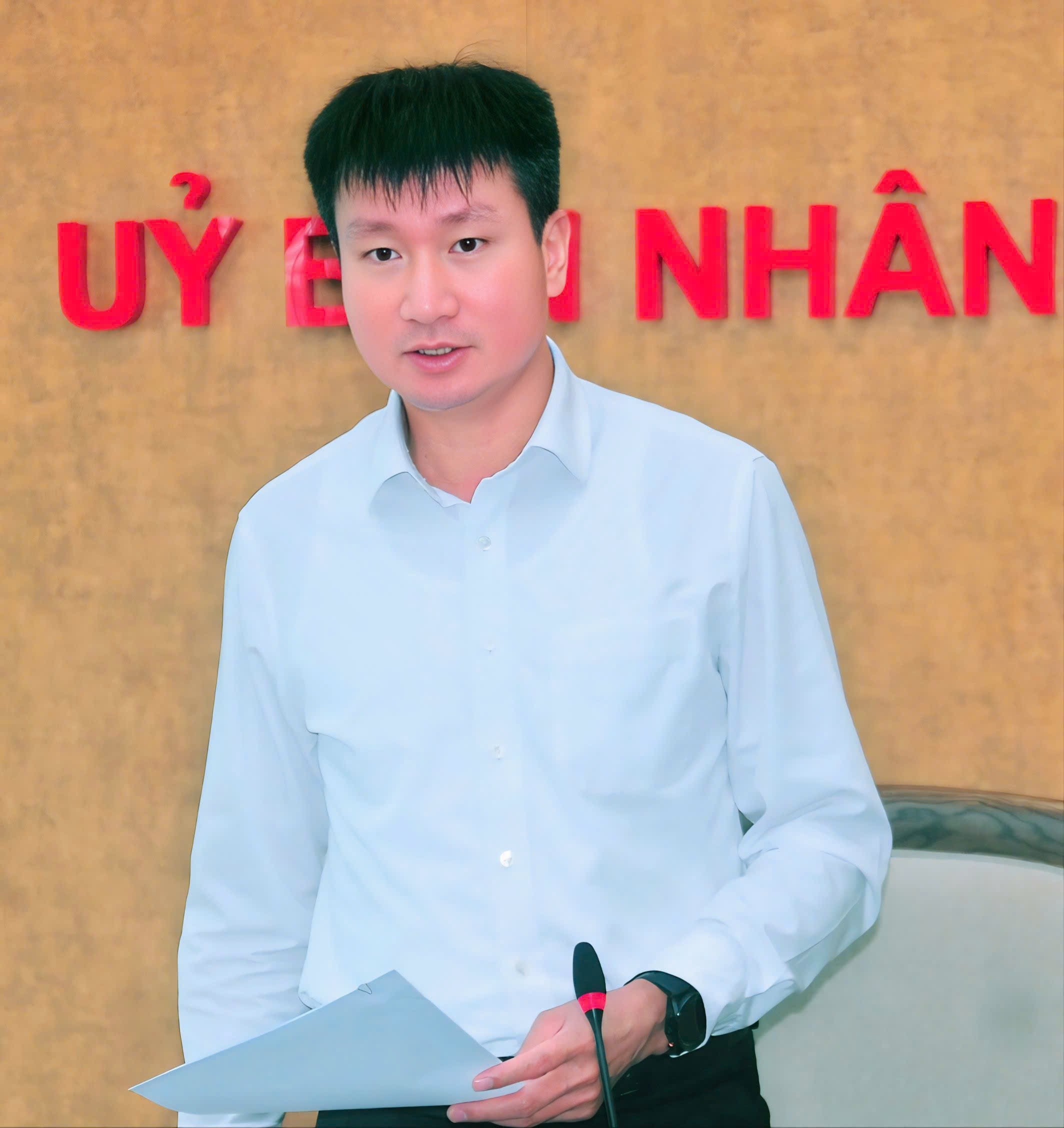 Đồng chí Trần Huy Tuấn - Phó Bí thư Tỉnh ủy, Chủ tịch UBND tỉnh phát biểu tại buổi làm việc. 30-7-chutichsuacuoi.jpg