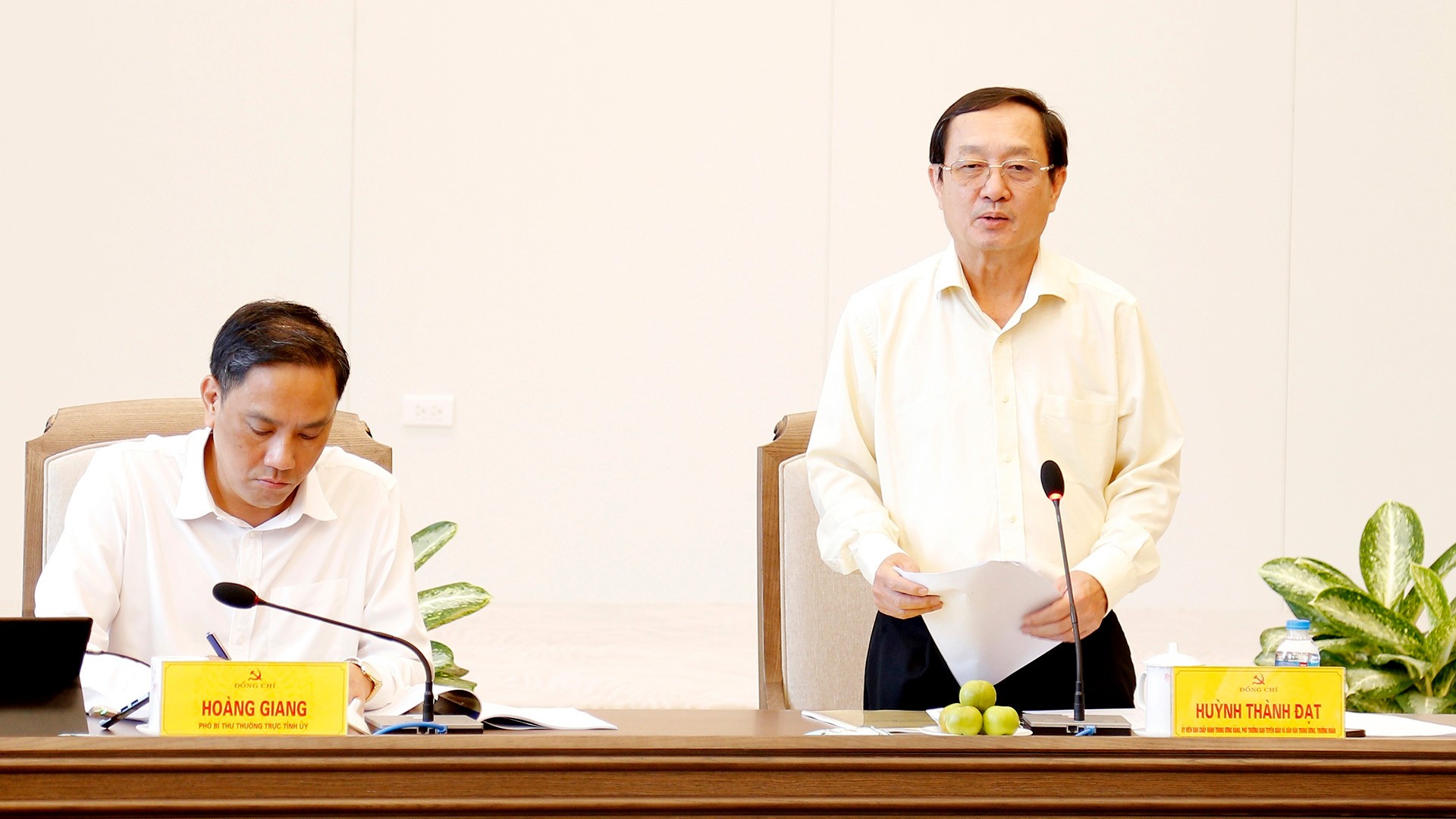 Đồng chí Huỳnh Thành Đạt, Ủy viên Ban Chấp hành Trung ương Đảng, Phó Trưởng Ban Tuyên giáo và Dân vận Trung ương phát biểu tại buổi làm việc. 30-7-ong-dat.jpg