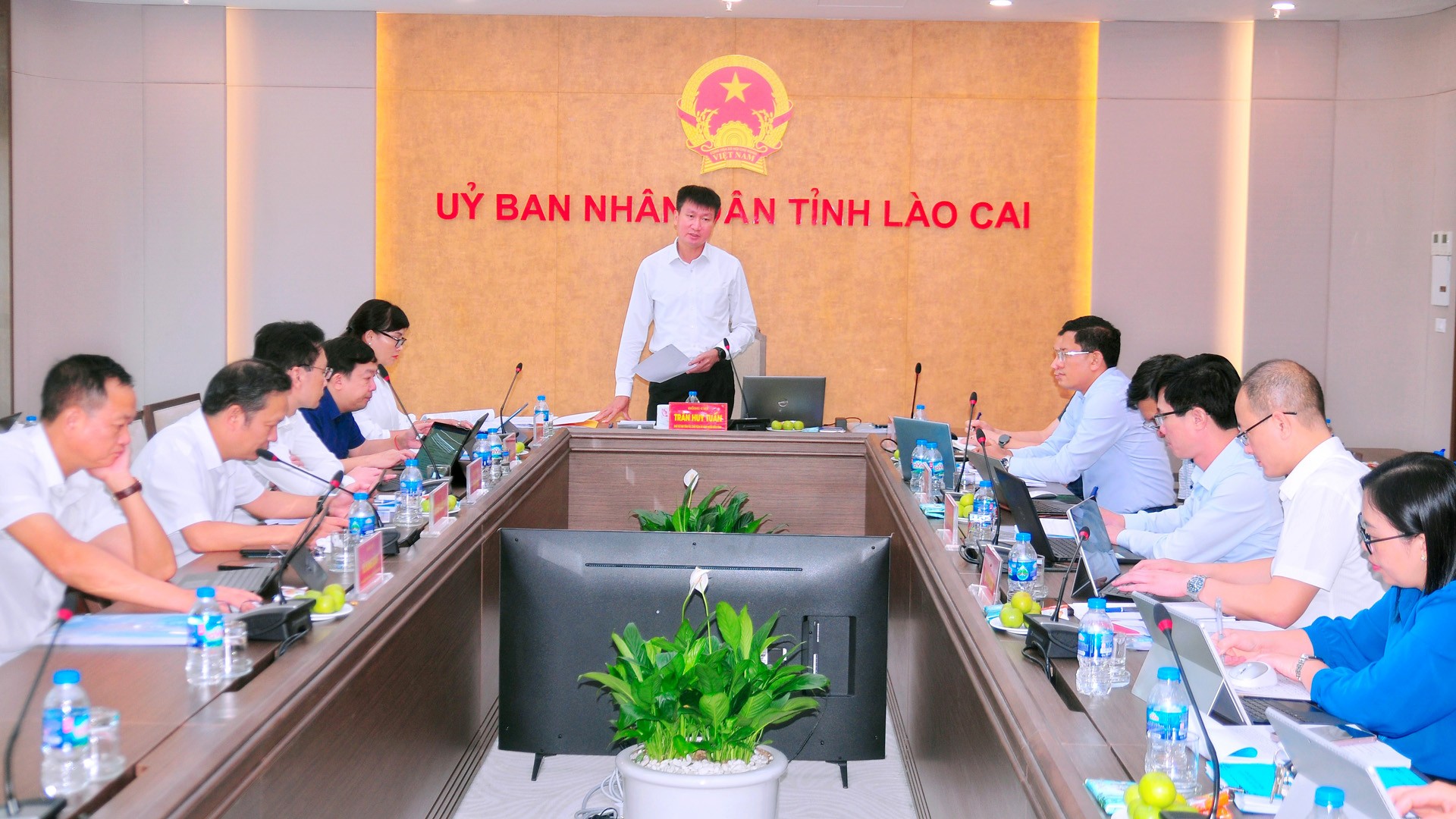 Toàn cảnh buổi làm việc với Đảng ủy xã Cốc San. 30-7-coc-san1.jpg