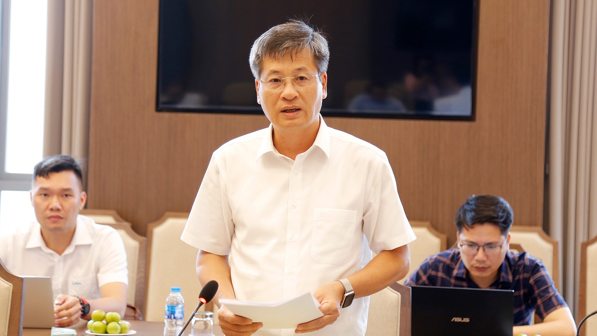 Đồng chí Ngô Hạnh Phúc, Ủy viên Ban Thường vụ Tỉnh uỷ, Phó Chủ tịch UBND tỉnh phát biểu tại buổi làm việc. 30-7-ongphuc.jpg