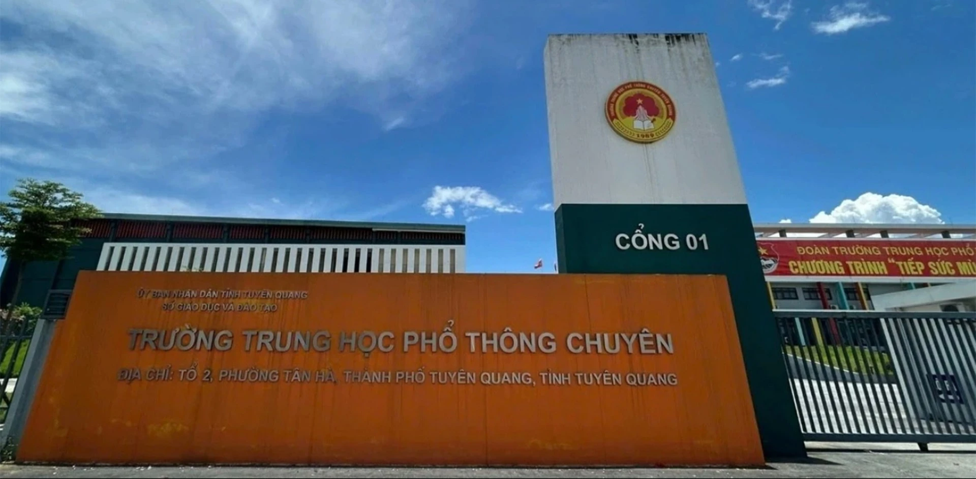12-8-chuyen.jpg