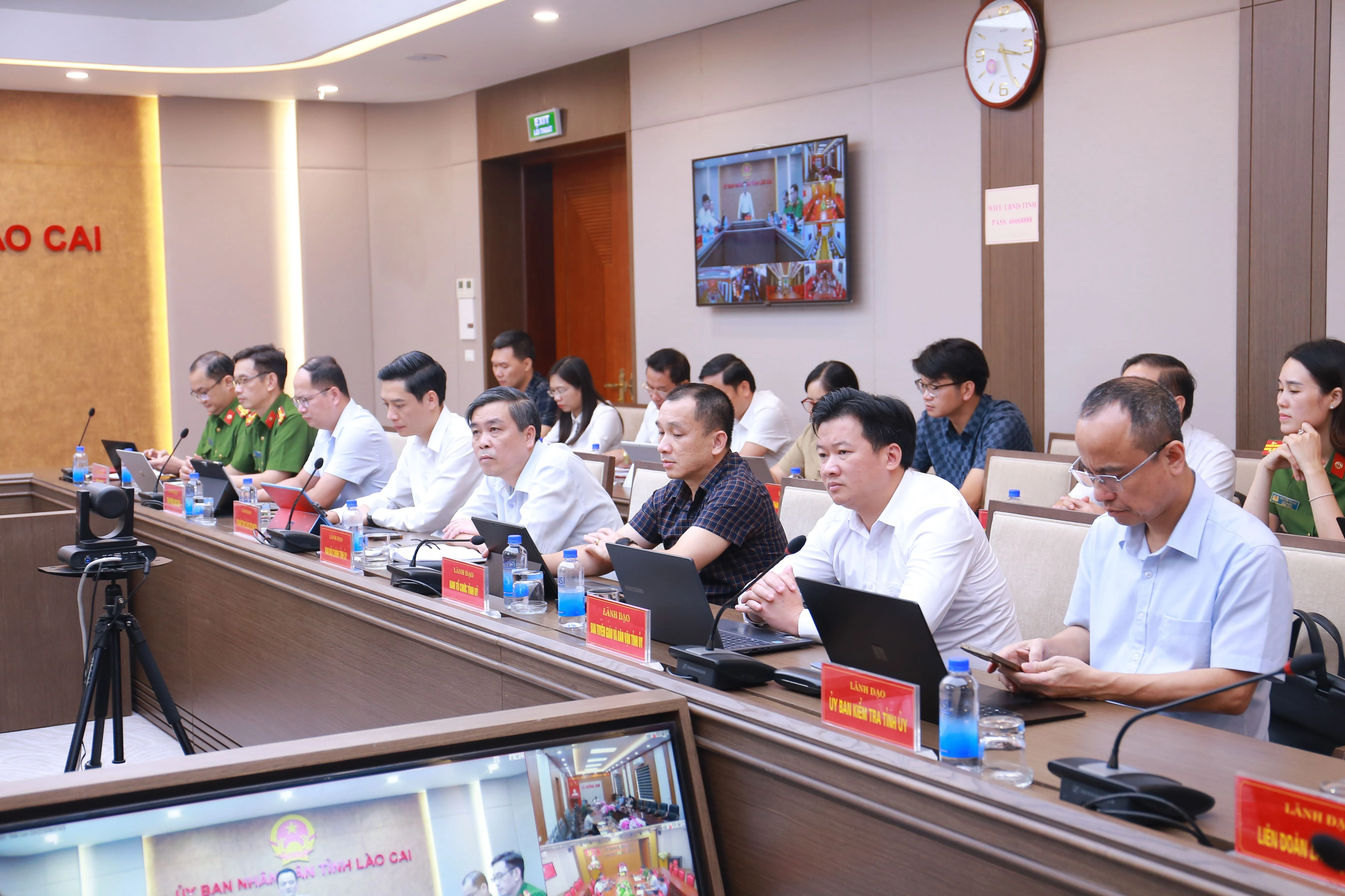 Các đại biểu dự lễ phát động