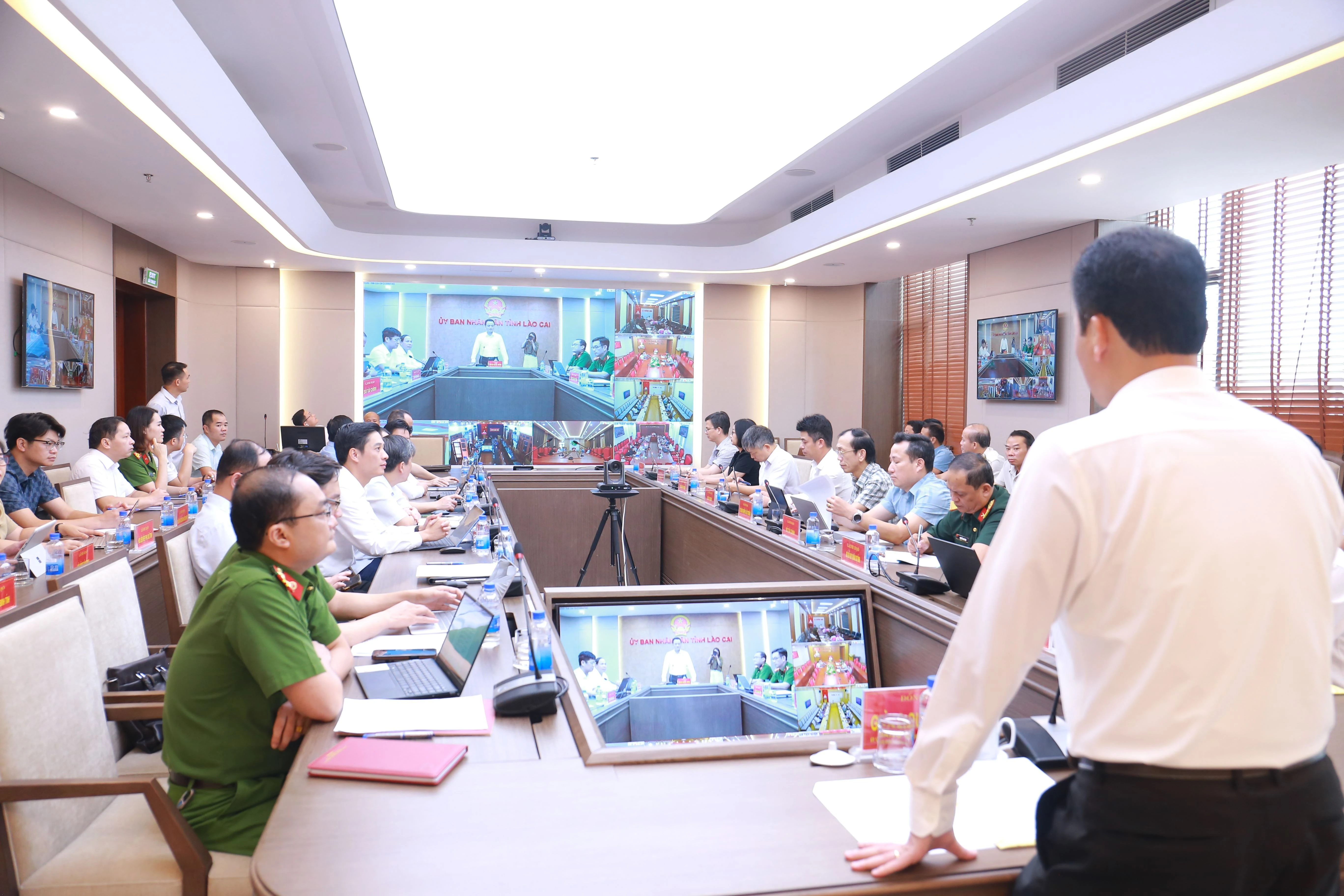 Đồng chí Giàng Quốc Hưng - Phó Chủ tịch UBND tỉnh phát biểu chỉ đạo tại lễ phát động.