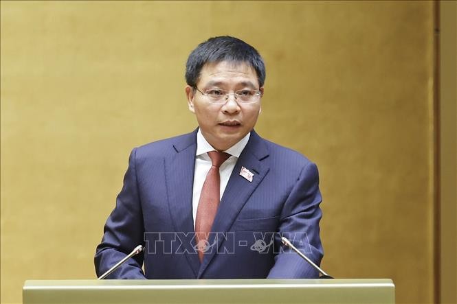 Bộ trưởng Bộ Tài chính Nguyễn Văn Thắng, thừa ủy quyền của Thủ tướng Chính phủ trình bày Tờ trình về 03 dự án: Luật Quản lý thuế (sửa đổi); Luật Thuế thu nhập cá nhân (sửa đổi); Luật Tiết kiệm, chống lãng phí.