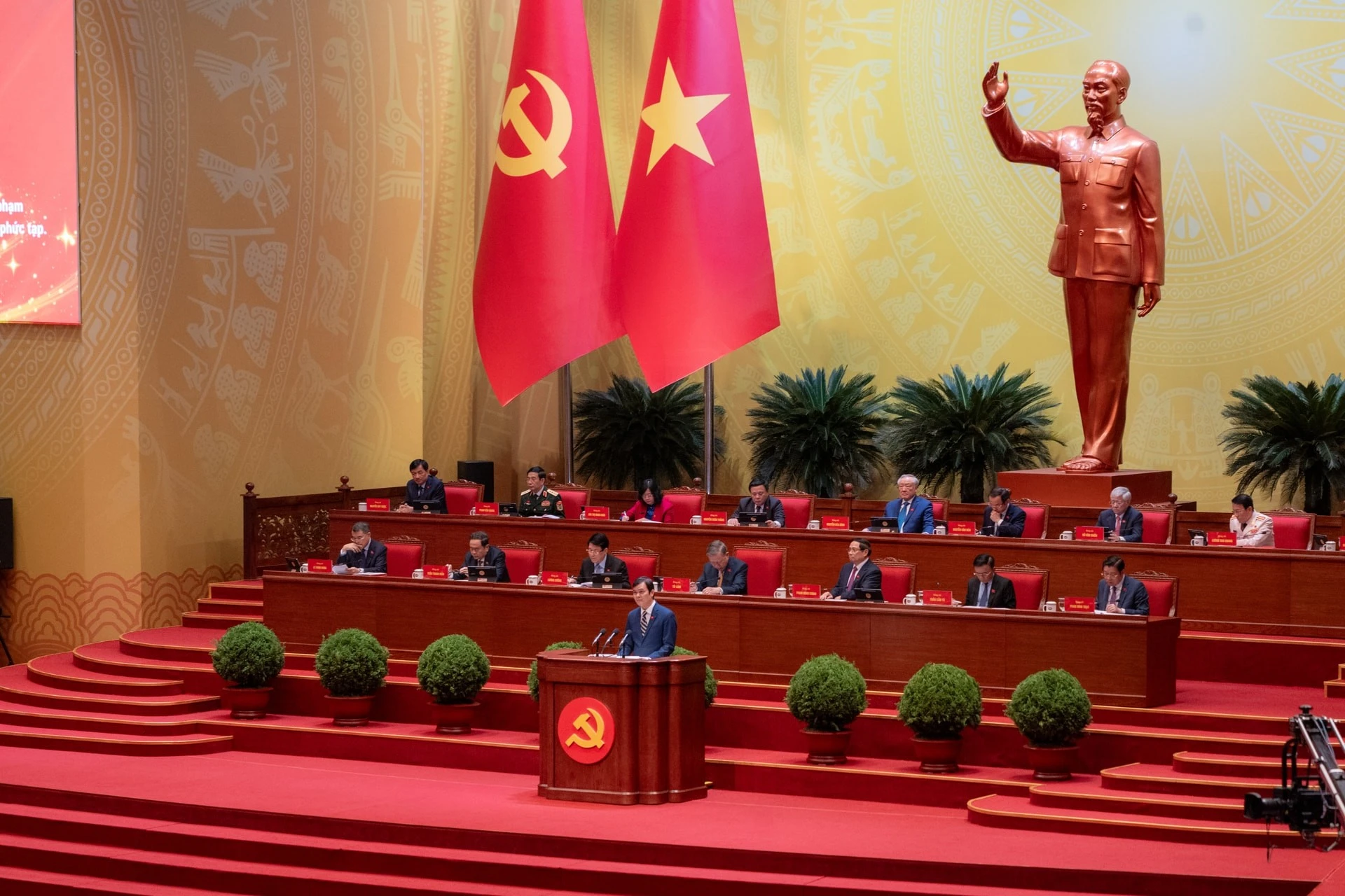 Bí thư thứ nhất Trung ương Đoàn Bùi Quang Huy tham luận với chủ đề: “Tăng cường giáo dục lý tưởng cách mạng, đạo đức, lối sống văn hóa, bồi dưỡng thanh niên trở thành lực lượng kế cận xuất sắc của Đảng”.