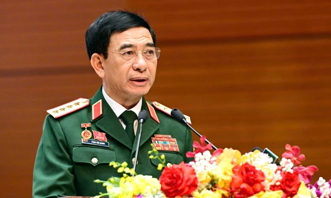 Đại tướng Phan Văn Giang, Bộ trưởng Quốc phòng, phát biểu tại Đại hội.