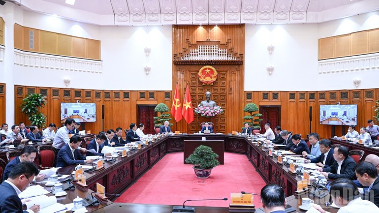 Quang cảnh cuộc họp.