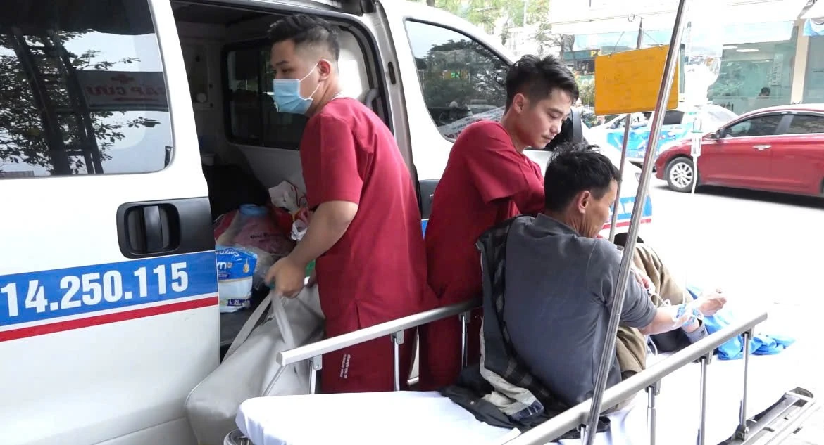 Cục Quản lý Khám chữa bệnh yêu cầu các bệnh viện, viện có giường bệnh trực thuộc Bộ Y tế, các bệnh viện đa khoa tỉnh, thành phố trong vùng ảnh hưởng bão số 5 chuẩn bị sẵn sàng về nhân lực, cơ số xe cấp cứu, trang thiết bị, thuốc, vật tư tiêu hao cho tối thiểu 02 đội cấp cứu lưu động...