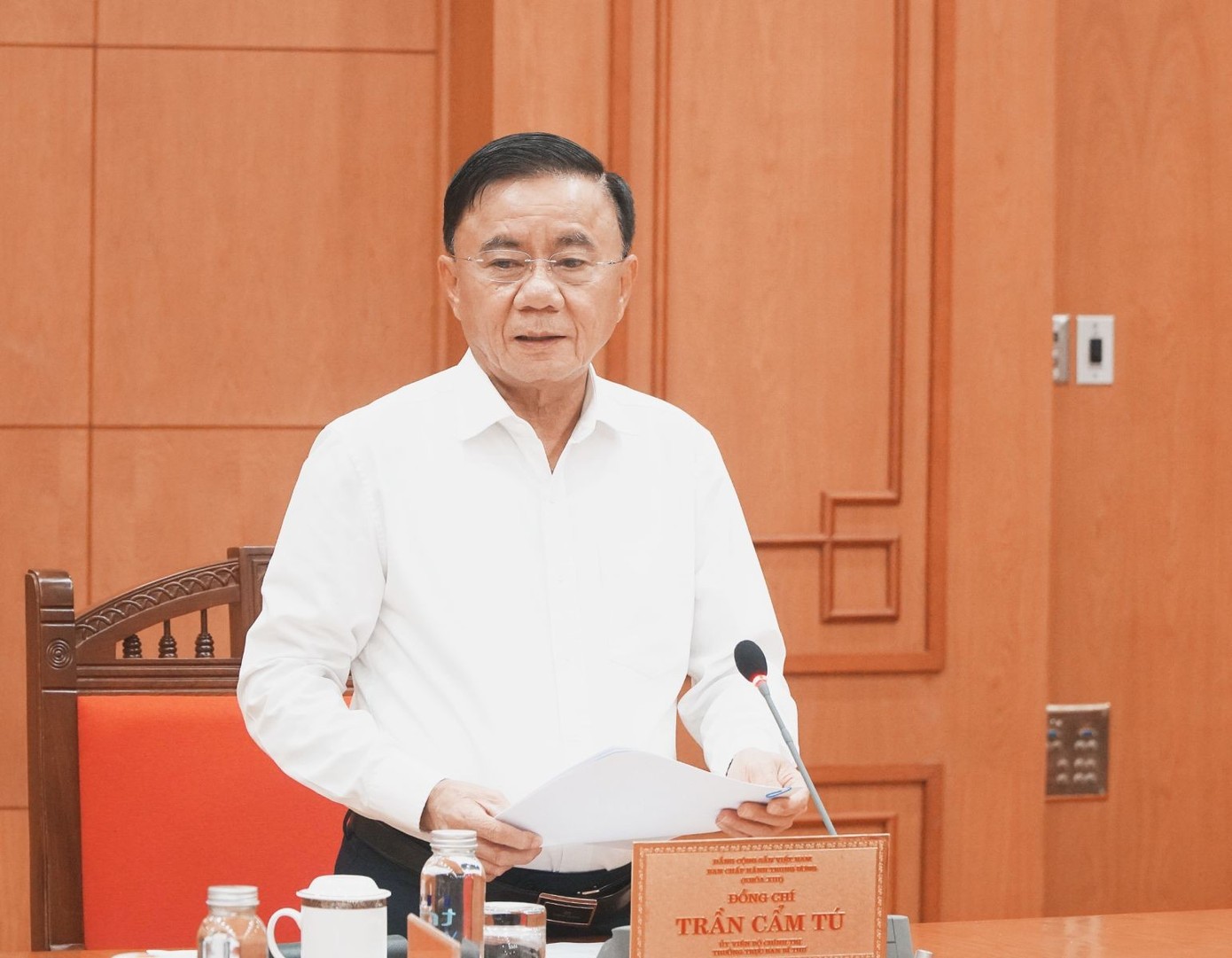 Thường trực Ban Bí thư Trần Cẩm Tú. Thường trực Ban Bí thư Trần Cẩm Tú.