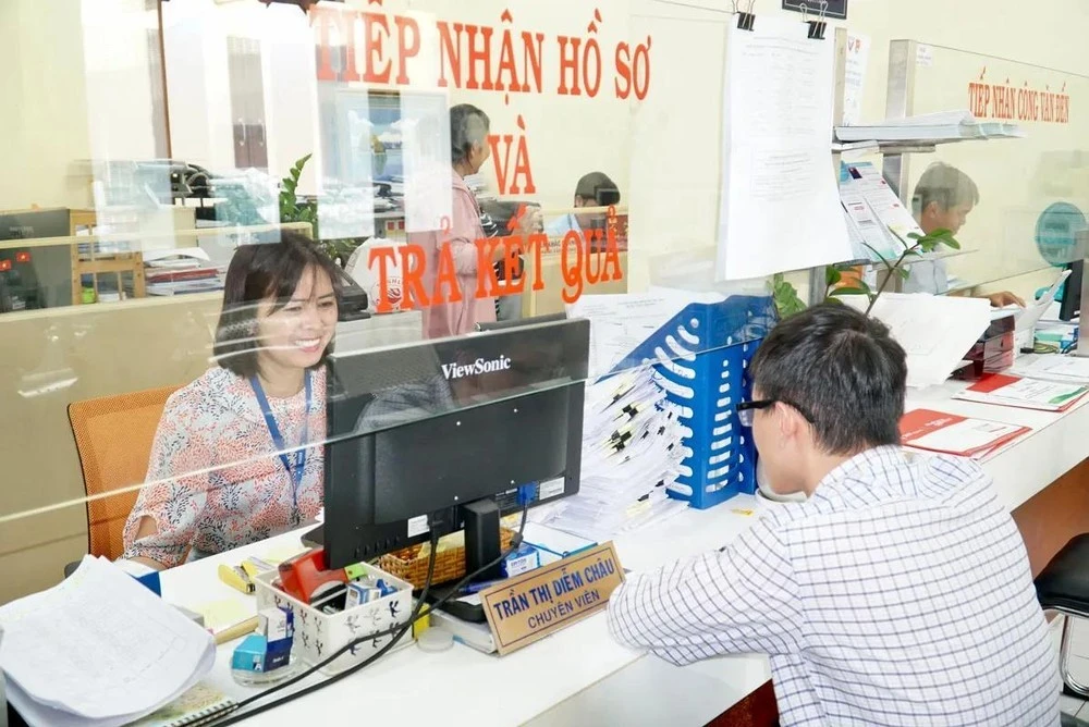 Các chỉ số về chuyển đổi số; tiến độ giải quyết hồ sơ, thủ tục hành chính... cho người dân, doanh nghiệp, sẽ được đưa vào để đánh giá cơ quan, tổ chức hàng năm.