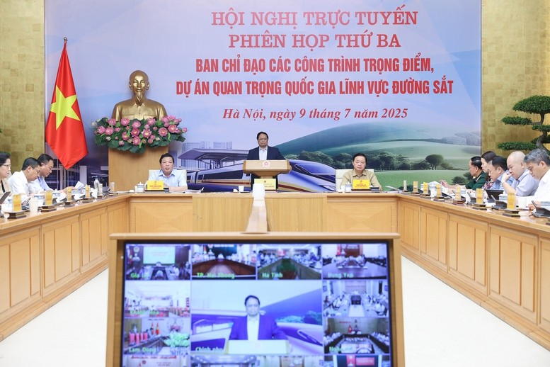 Thủ tướng nhấn mạnh các bộ, ngành, địa phương cần tập trung tối đa nguồn lực, tháo gỡ mọi nút thắt, điểm nghẽn, vượt qua khó khăn, thách thức để hoàn thành các nhiệm vụ được giao. Thủ tướng nhấn mạnh các bộ, ngành, địa phương cần tập trung tối đa nguồn lực, tháo gỡ mọi nút thắt, điểm nghẽn, vượt qua khó khăn, thách thức để hoàn thành các nhiệm vụ được giao.