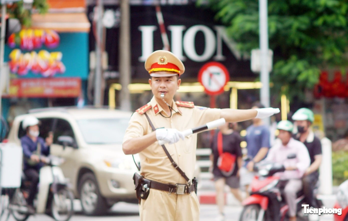 Hà Nội cấm nhiều tuyến đường từ 22h ngày 1/9. Ảnh: Thanh Hà.