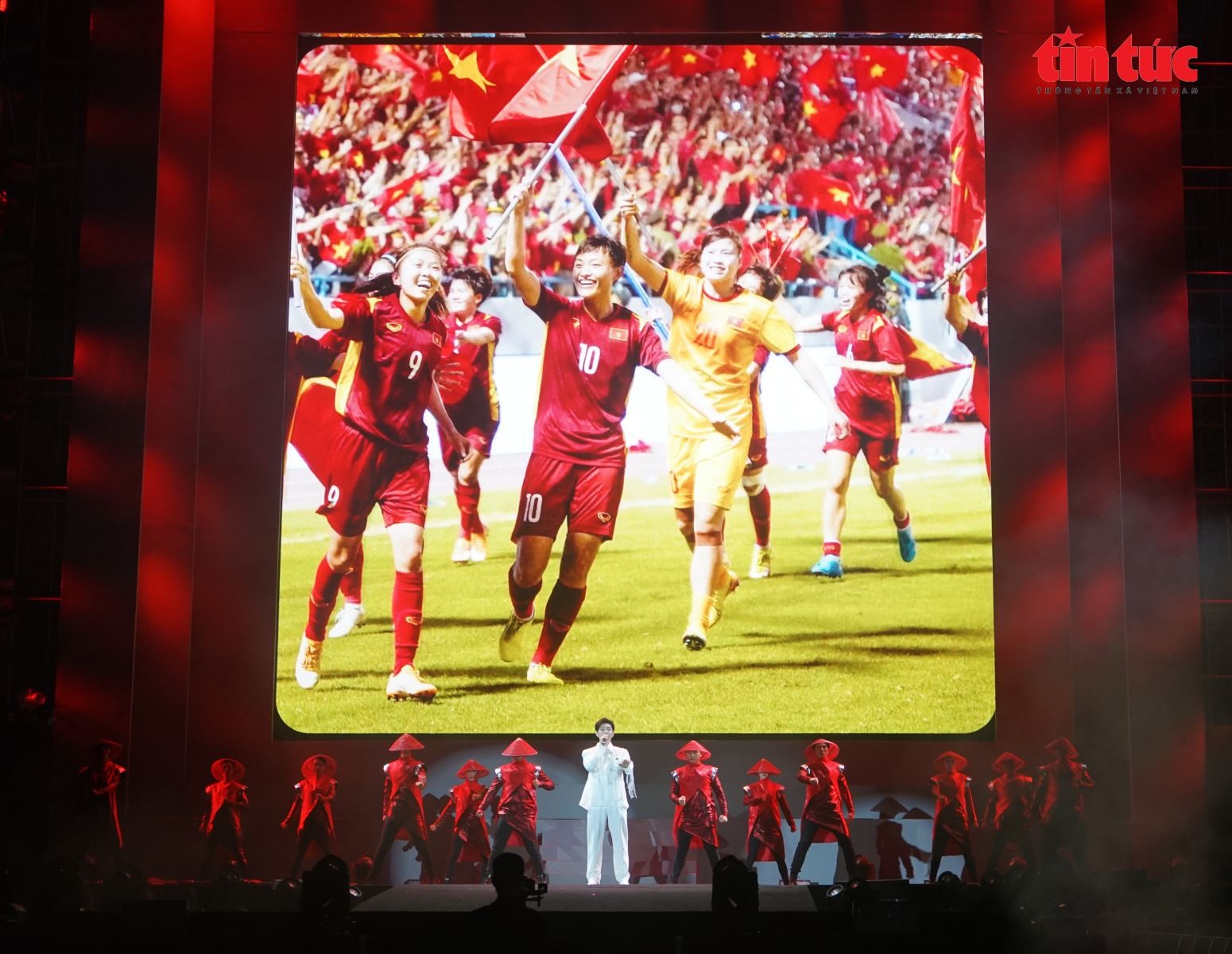 Các tiết mục nghệ thuật tại lễ trao giải.