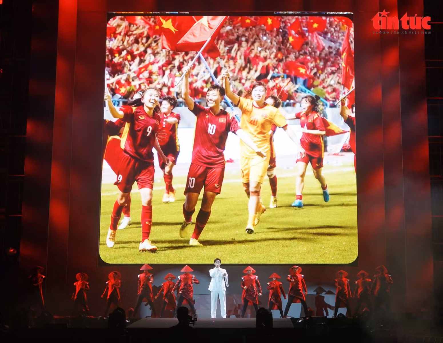 Các tiết mục nghệ thuật tại lễ trao giải.