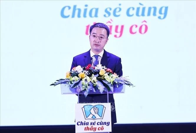 Đồng chí Nguyễn Tường Lâm, Bí thư Trung ương Đoàn, Chủ tịch Trung ương Hội Liên hiệp thanh niên Việt Nam phát biểu.