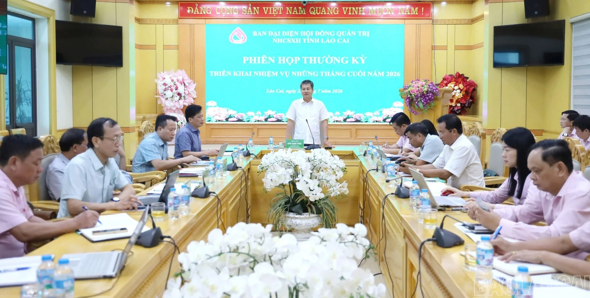 21-7-ongphuc1.jpg