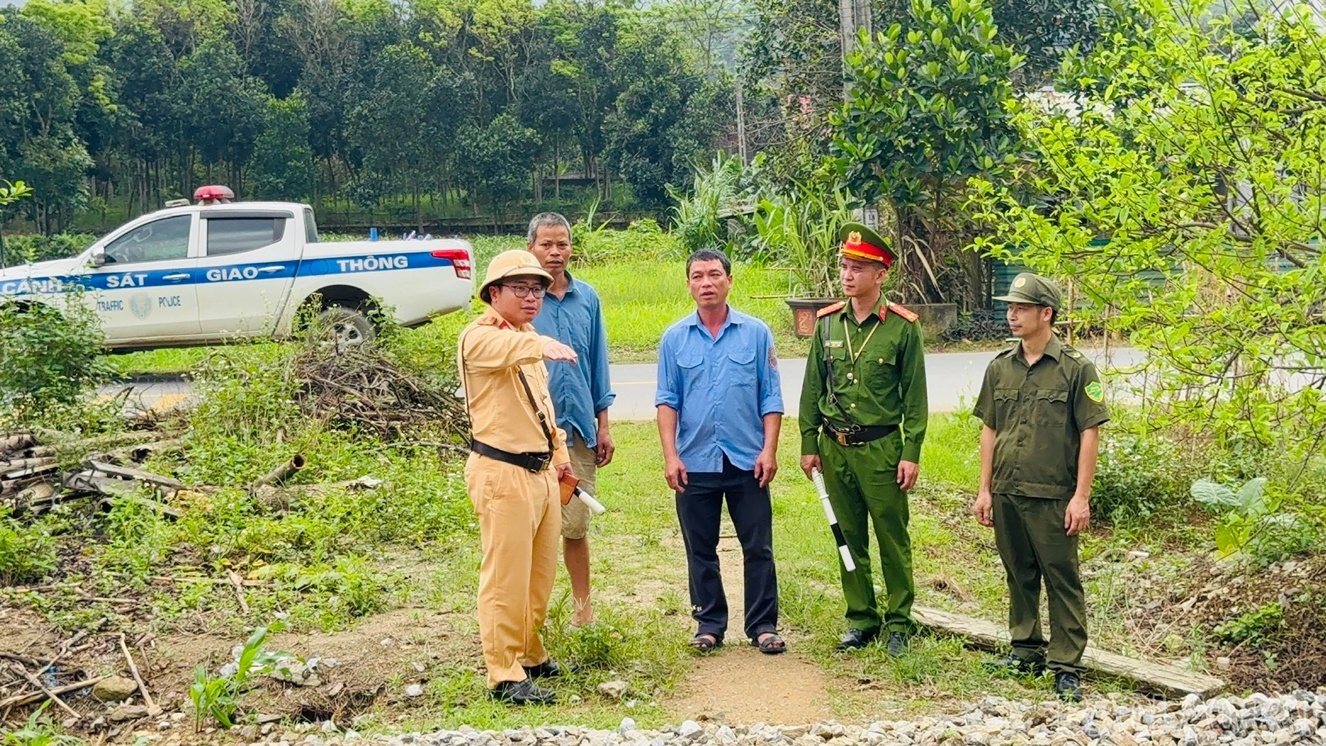 Lực lượng chức năng thường xuyên kiểm tra các lối mở tự phát trên địa bàn.