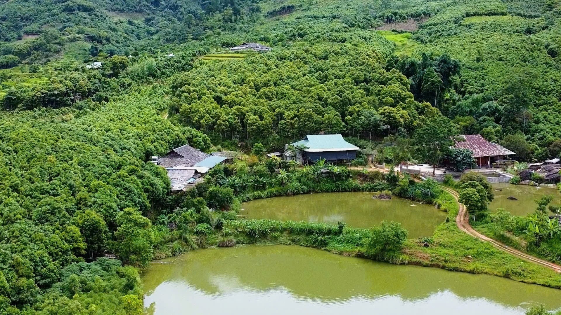 Một góc thôn Khe Trang. 15-7-khe-trang.jpg