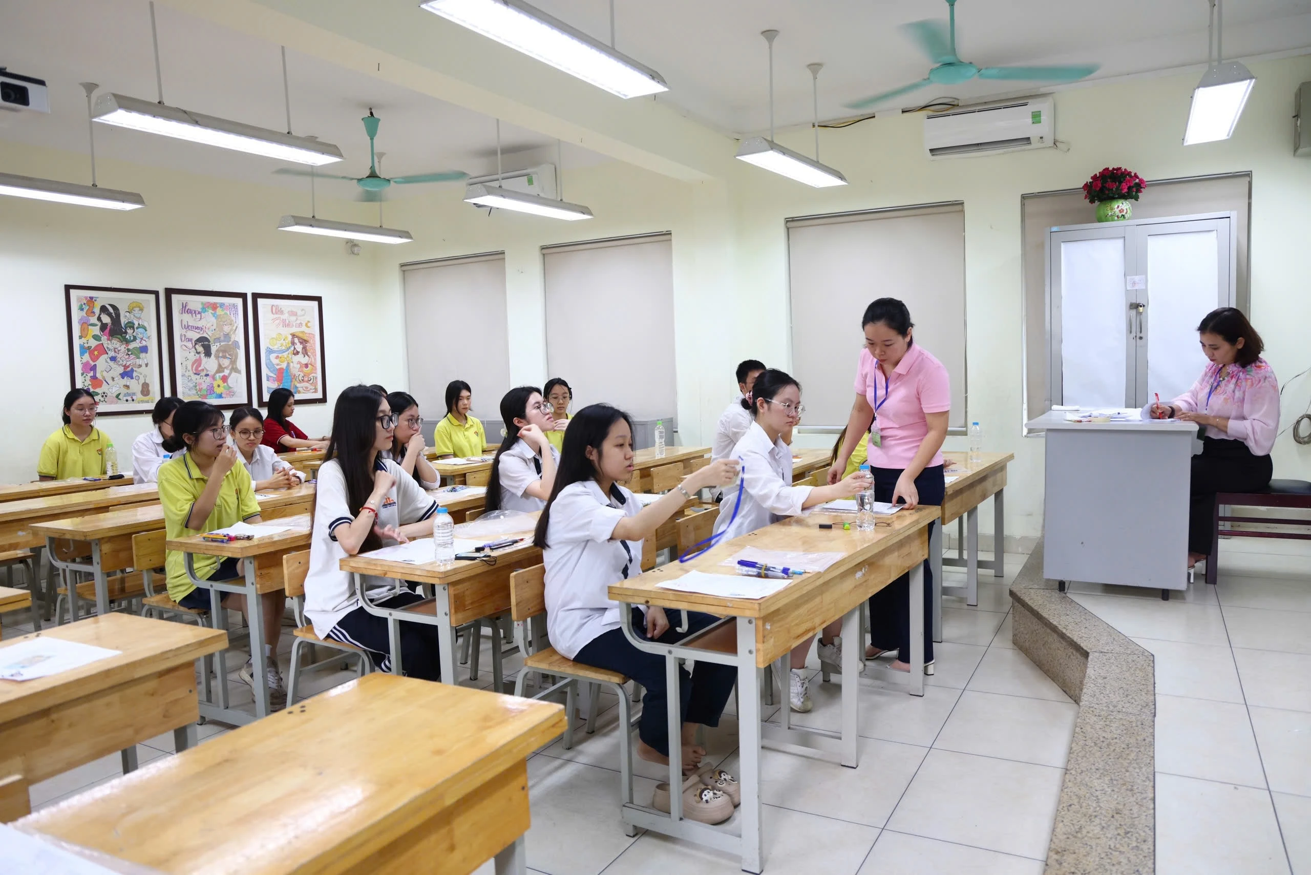 Thí sinh thi tốt nghiệp THPT năm 2025 tại Hà Nội.