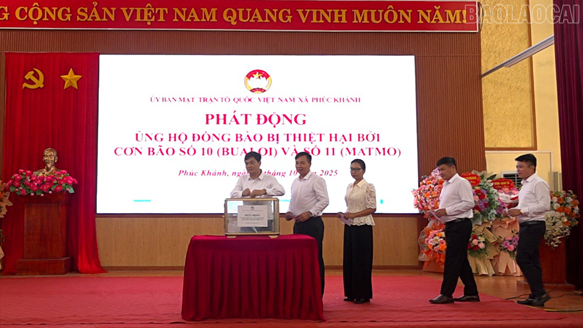Ủy ban Mặt trận Tổ quốc Việt Nam xã Phúc Khánh phát động ủng hộ đồng bào vùng lũ bị thiệt hại do bão số 10 và 11. baolaocai-tr_11-10-mttqphuckhanh.jpg