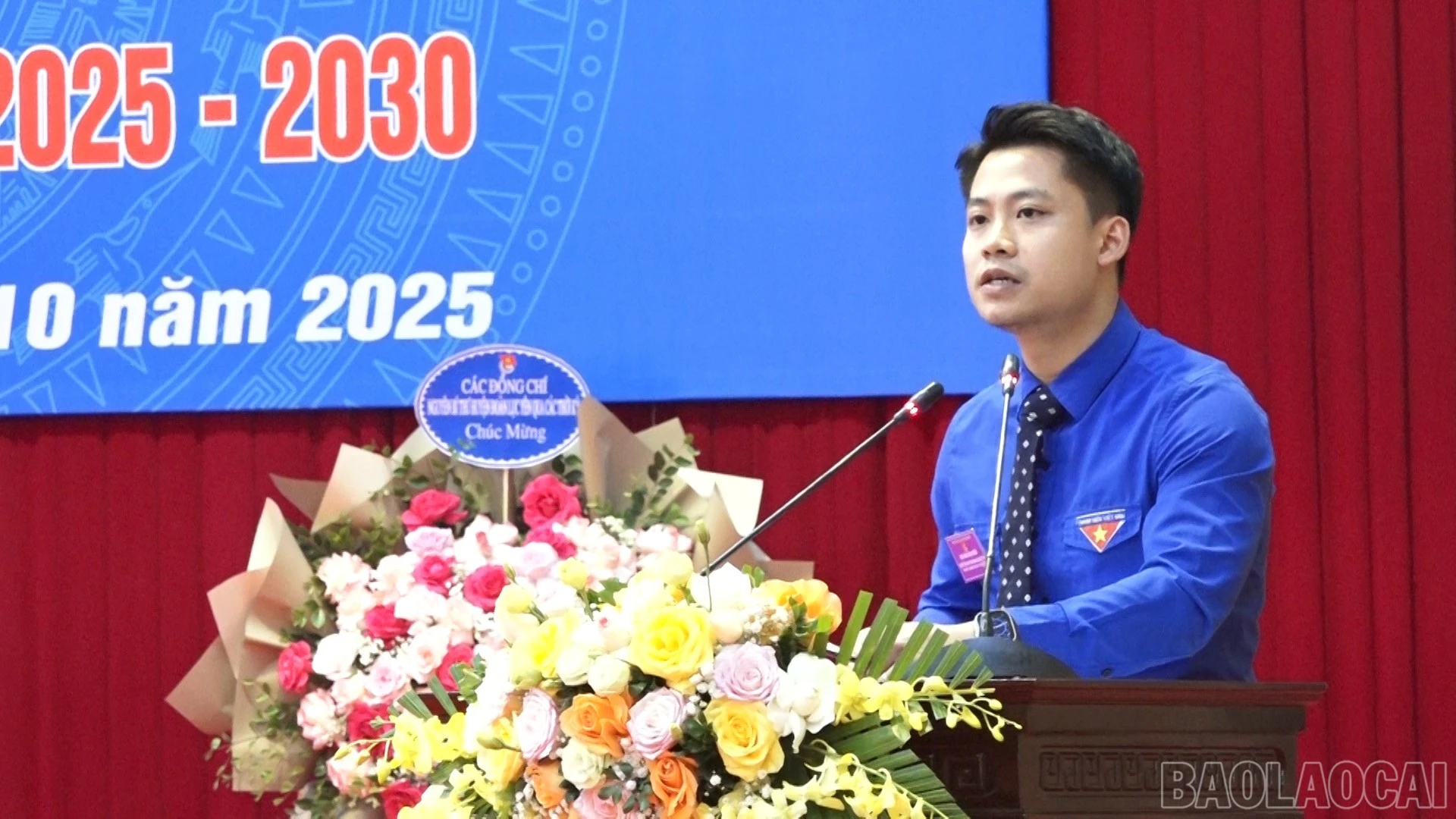 Đại diện lãnh đạo Tỉnh đoàn phát biểu tại đại hội.