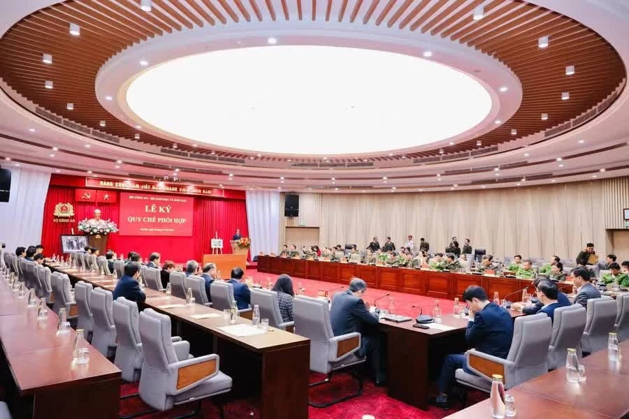 Quang cảnh buổi lễ ký kết Quy chế phối hợp giữa Bộ Công an và Bộ GD&amp;ĐT vào ngày 10/1/2026, tại trụ sở Bộ Công an.