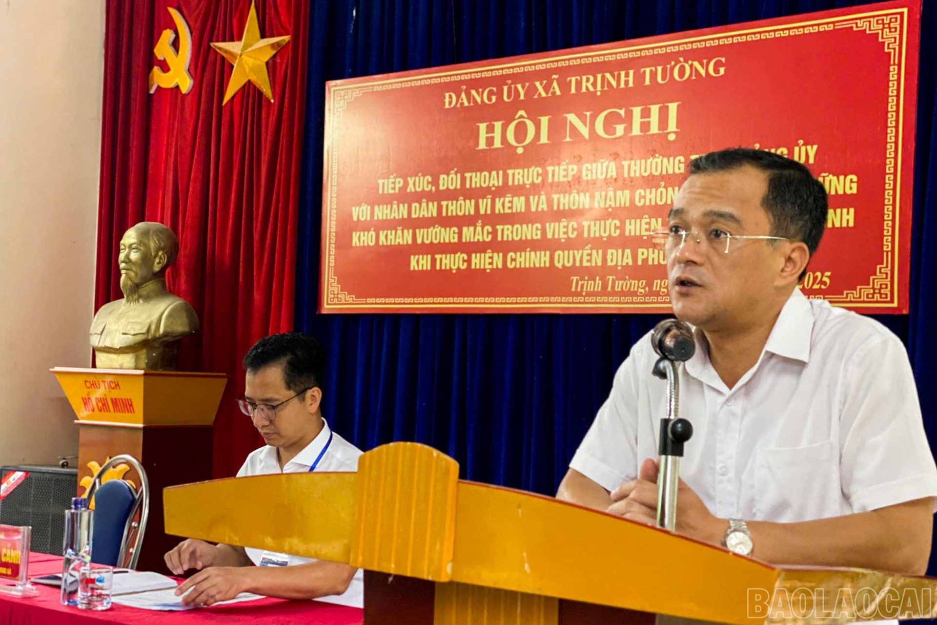 Bí thư Đảng ủy xã Trịnh Tường Nguyễn Thế Tài phát biểu kết luận hội nghị. baolaocai-br_27-9-bi-thu-trinh-tuong.jpg