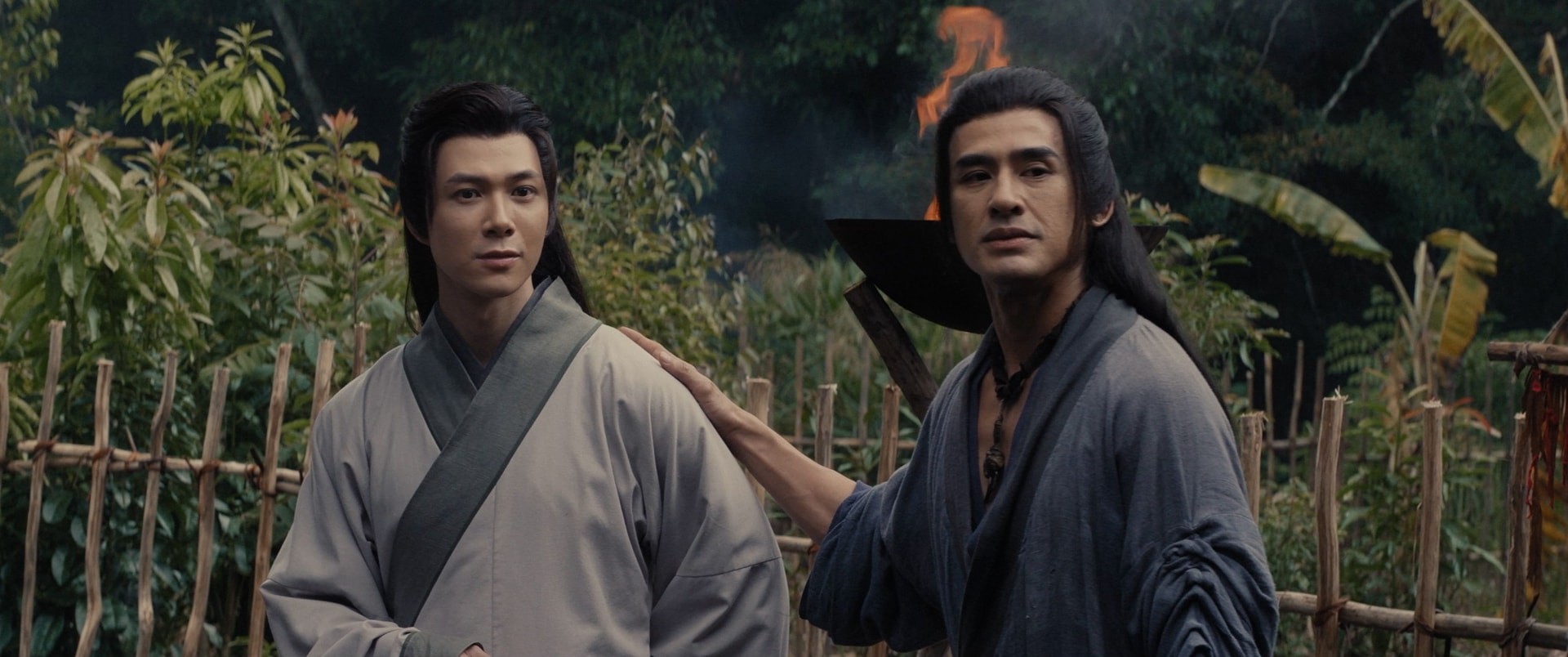 Anh Tú Atus vai Thân Đức và Lương Thế Thành vai Lỗ Đạt trong phim.