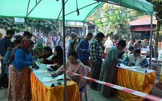 Người dân Myanmar đi bỏ phiếu bầu cử tại Vùng Mandalay. Ảnh: Truyền thông Nhà nước Myanmar.