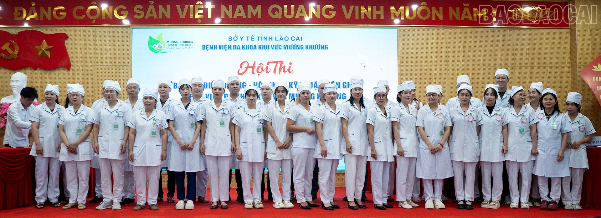 Các thí sinh của 5 đội tham gia hội thi.