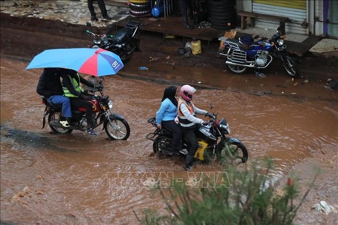 Cảnh ngập lụt sau trận mưa lớn ở Nairobi, Kenya, ngày 7/3/2026.
