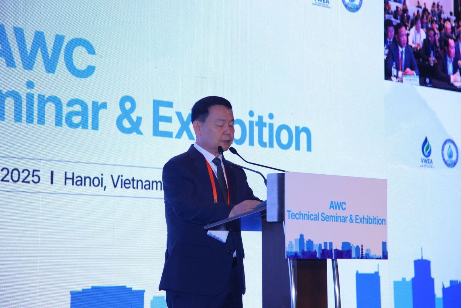 Ông Seogdae Yun - Chủ tịch/Tổng Giám đốc Hội đồng Nước châu Á (AWC) &amp; K-water phát biểu tại hội nghị.