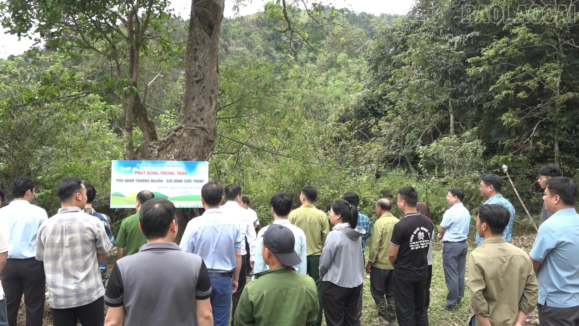 Quang cảnh lễ phát động.