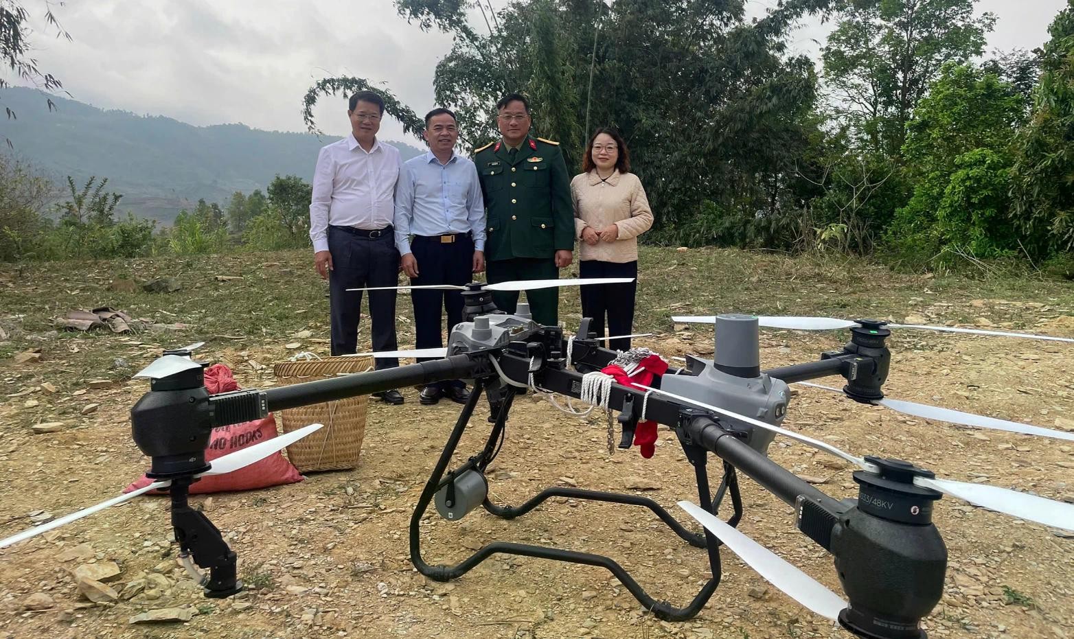 UAV được thử nghiệm vận chuyển nông sản tại tỉnh Điện Biên trong dự án phối hợp giữa Bộ Khoa học và Công nghệ và FPT.