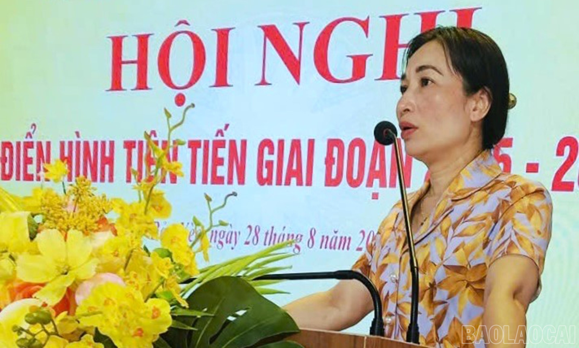 Đồng chí Bàn Thanh Thảo - Bí thư Đảng ủy xã Bản Xèo phát biểu tại hội nghị. baolaocai-br_29-8-ban-xeo5.jpg