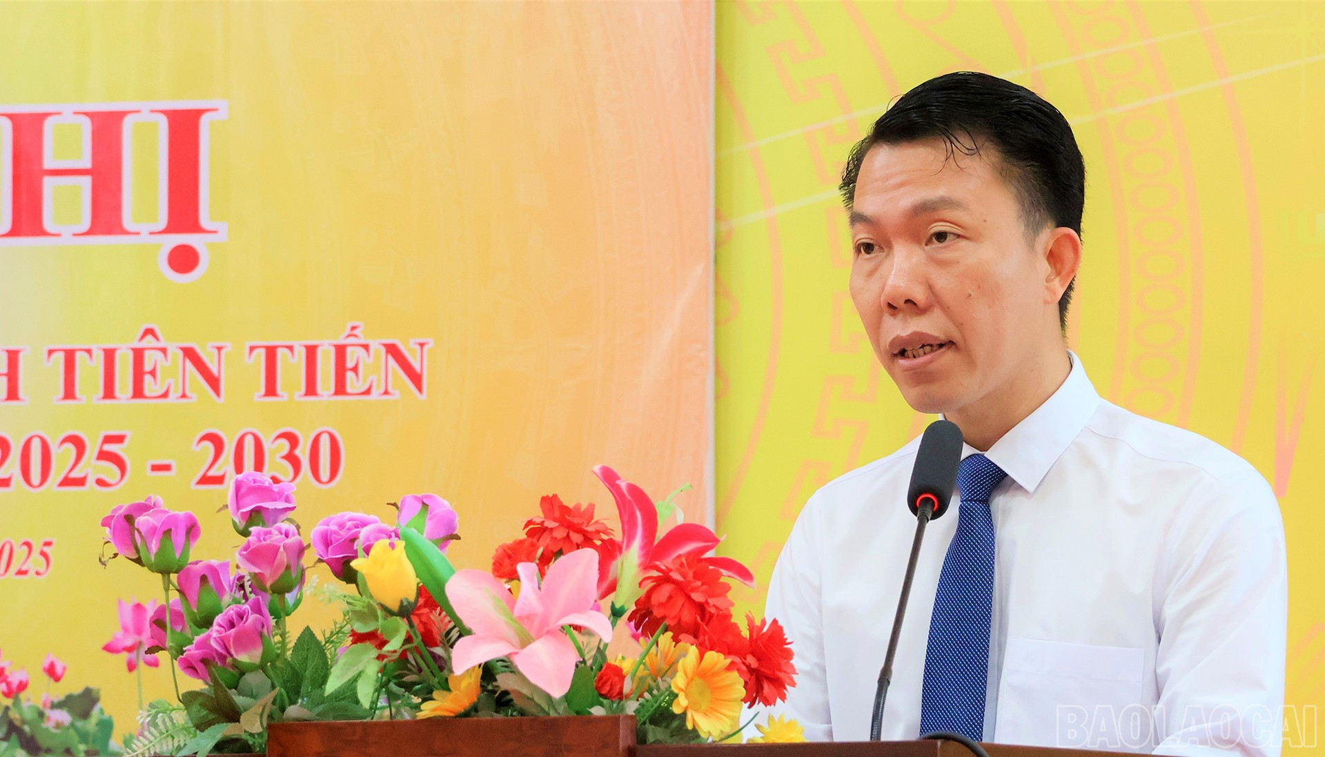 Đồng chí Dư Mạnh Cường - Chủ tịch UBND xã Mường Lai phát biểu tại hội nghị. Đồng chí Dư Mạnh Cường - Chủ tịch UBND xã Mường Lai phát biểu tại hội nghị.