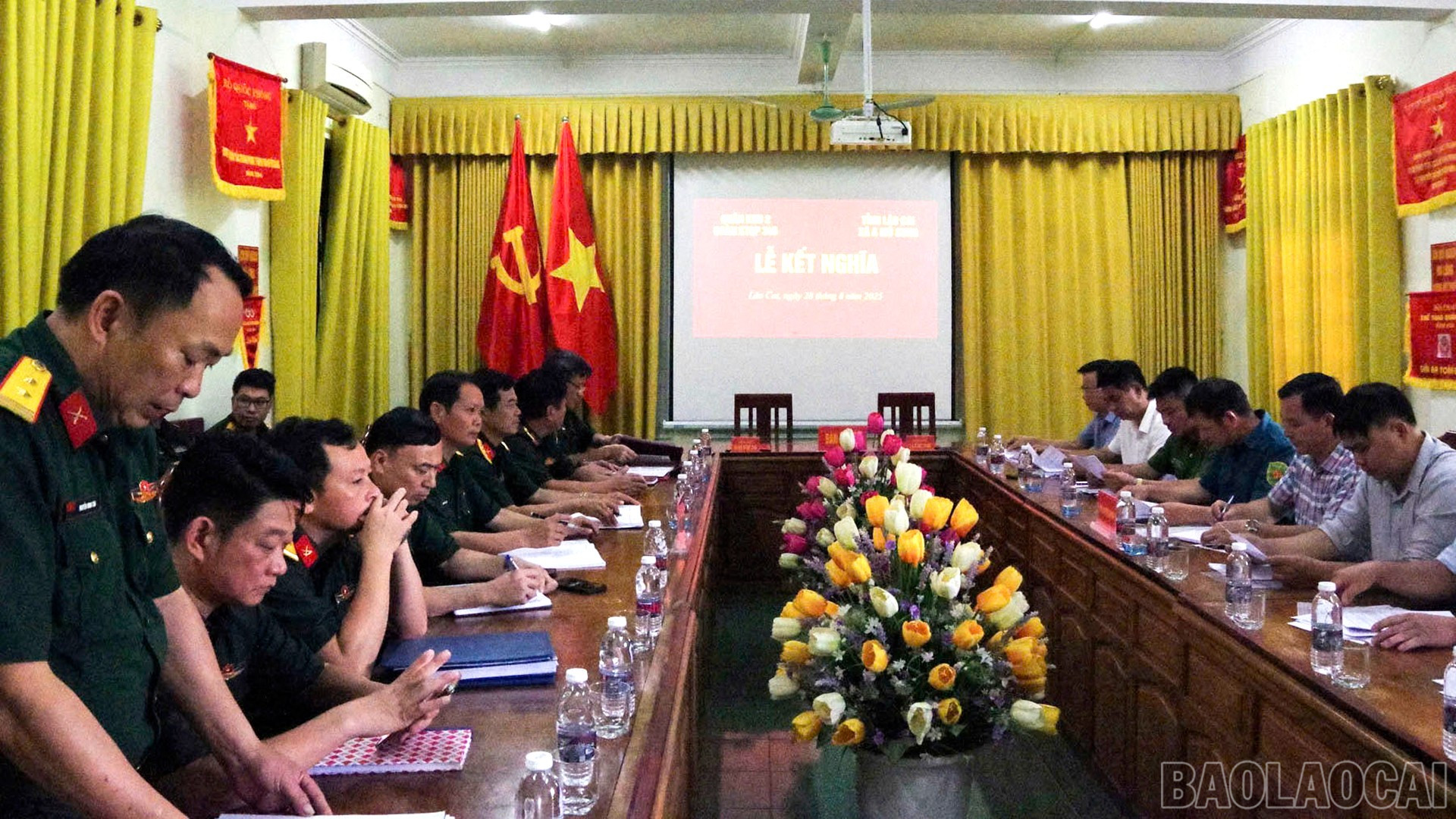 Quang cảnh buổi lễ. baolaocai-br_29-8-ketnghia1.jpg