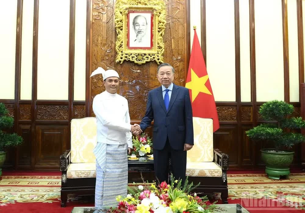 Tổng Bí thư, Chủ tịch nước Tô Lâm tiếp Đại sứ Cộng hòa Liên bang Myanmar Wai Linn. (Ảnh: ĐĂNG KHOA)