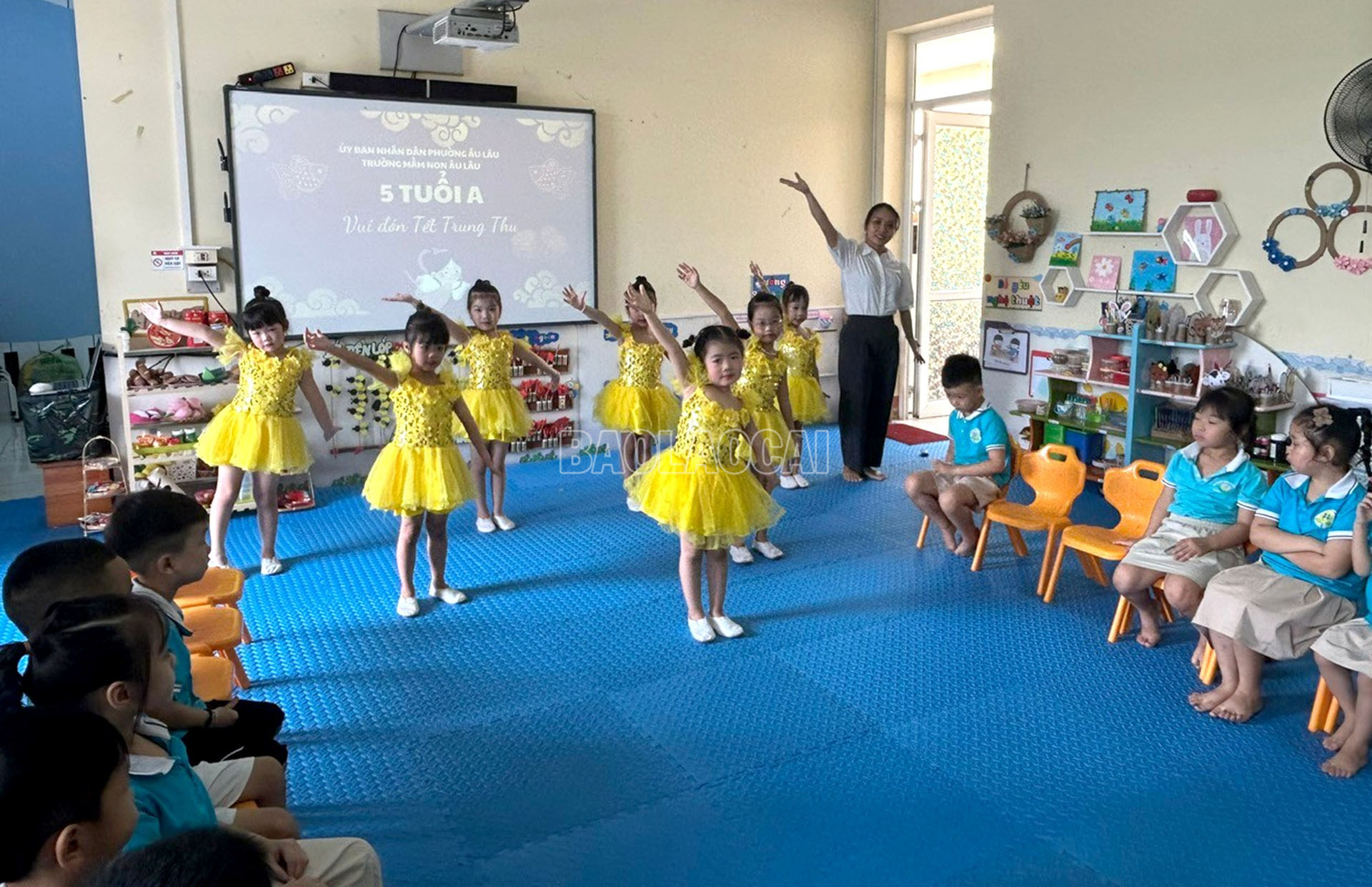 Phong trào thi đua "Dạy tốt, học tốt" vẫn được duy trì. baolaocai-c_3-10-phongtrao.jpg
