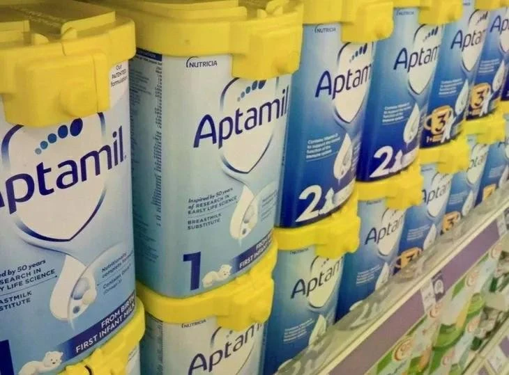 Tập đoàn Danone đang thu hồi một số lô sữa công thức Aptamil và Cow &amp; Gate First Infant Milk và Follow-on Milk tại Anh.