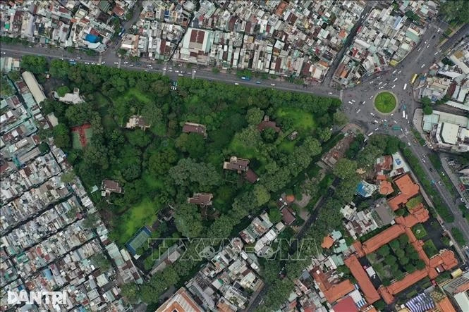 Khu đất số 1 đường Lý Thái Tổ, phường Vườn Lài dự kiến sẽ làm công viên, trong đó bố trí đài tưởng niệm đồng bào, cán bộ, chiến sĩ hy sinh, tử vong vì đại dịch COVID-19.