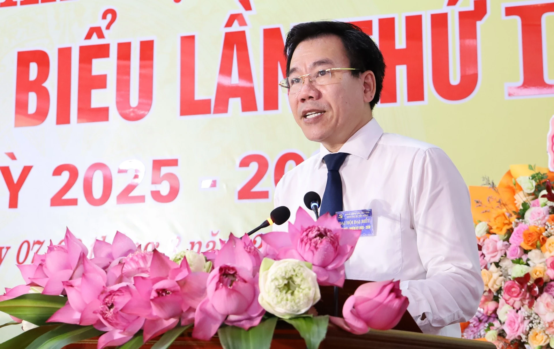 Đồng chí Dương Đức Huy, Ủy viên Ban Thường vụ, Trưởng ban Tuyên giáo và Dân vận Tỉnh ủy phát biểu chỉ đạo đại hội.