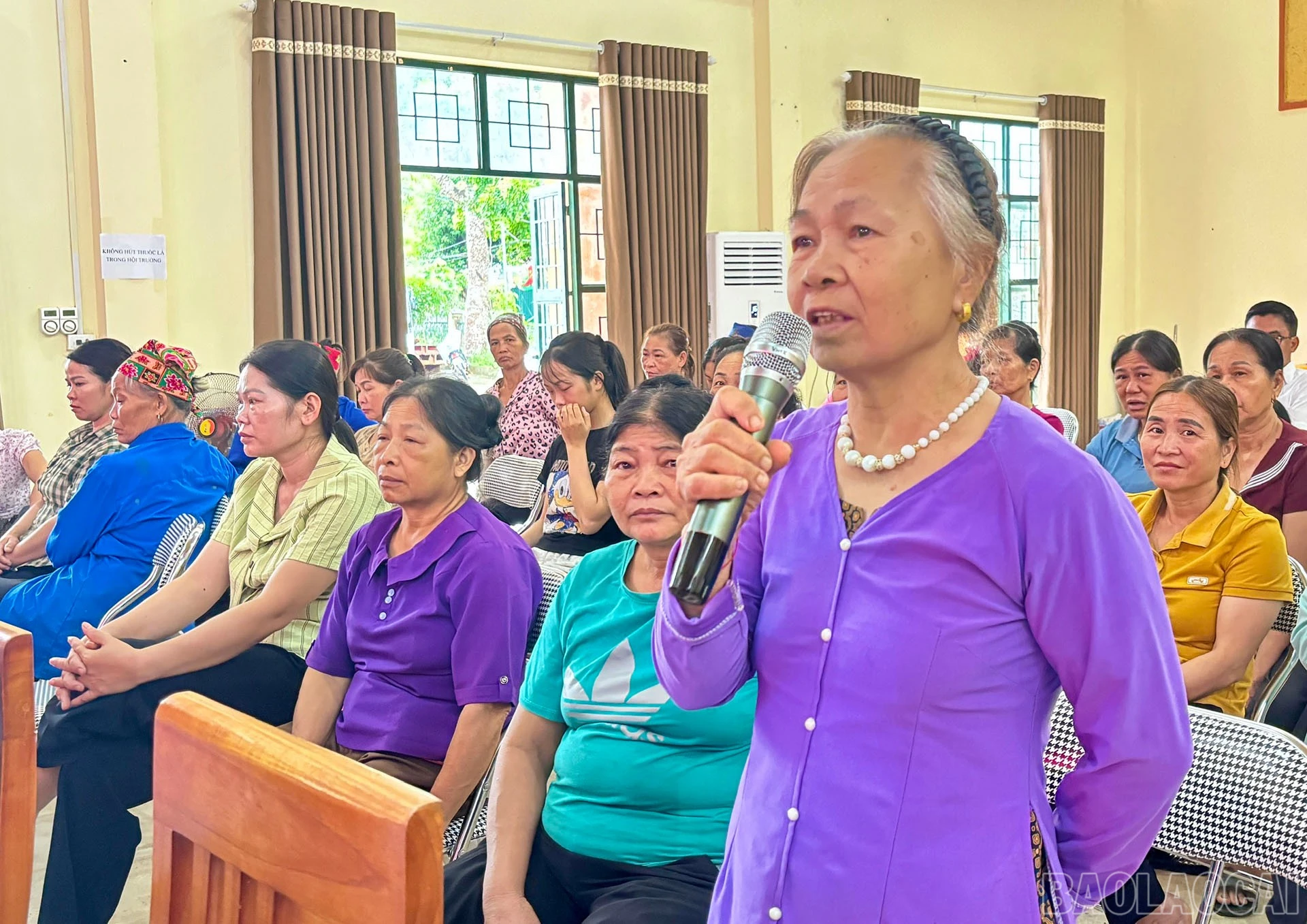 baolaocai-br_nguoi-dan-phat-bieu-y-kien.jpg