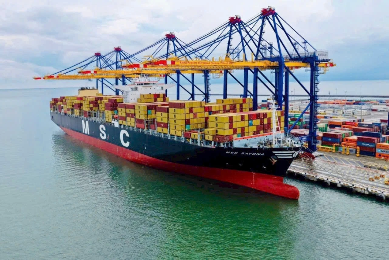 Việt Nam lọt vào Top 15 quốc gia có quy mô thương mại lớn nhất thế giới và đứng thứ 2 ASEAN.