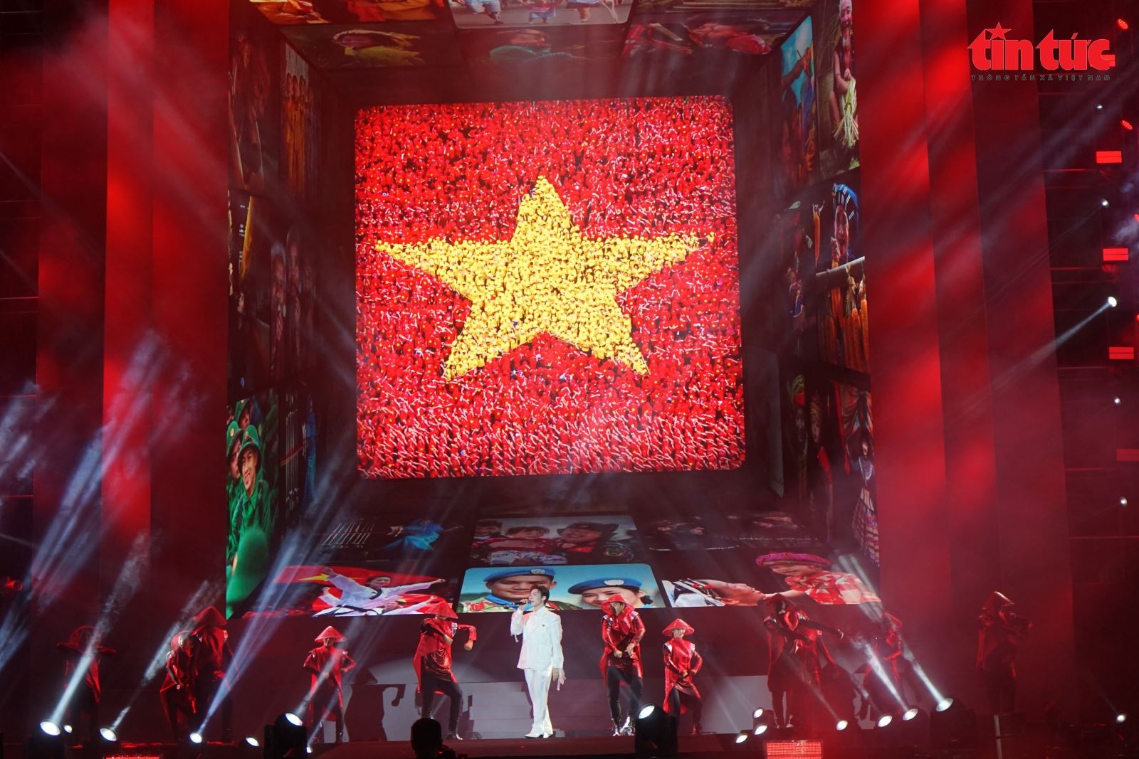 Giải thưởng do Bộ Văn hóa, Thể thao và Du lịch chủ trì, phối hợp cùng UBND TP Hà Nội, Đài Truyền hình Việt Nam và Hội Nghệ sĩ Nhiếp ảnh Việt Nam tổ chức thường niên từ năm 2023.