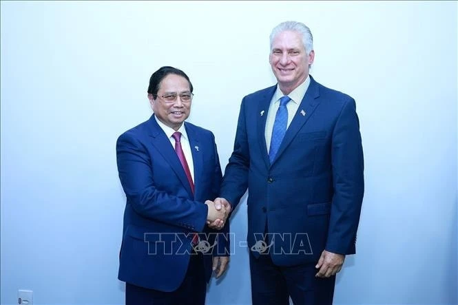Thủ tướng Phạm Minh Chính gặp Bí thư Thứ nhất Đảng Cộng sản Cuba, Chủ tịch nước Cộng hòa Cuba Miguel Díaz-Canel Bermúdez.