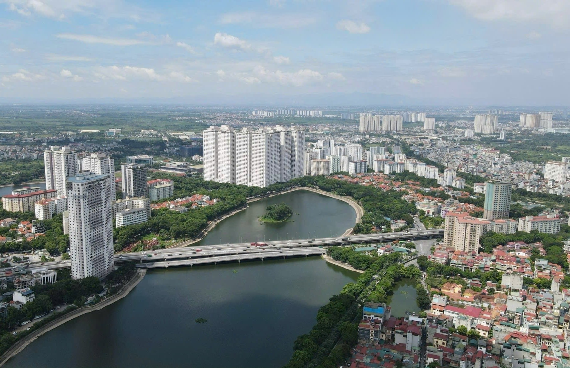 Một góc Hà Nội nhìn từ trên cao. Một góc Hà Nội nhìn từ trên cao.