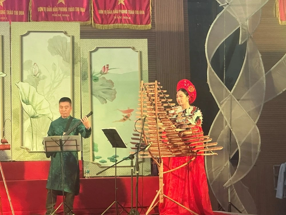 Hòa tấu nhạc cụ nghệ thuật truyền thống Việt Nam