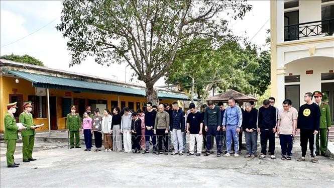 Công an tỉnh Thanh Hóa triệt phá đường dây lừa đảo bằng hình thức thông báo trúng thưởng, bắt giữ 35 đối tượng.