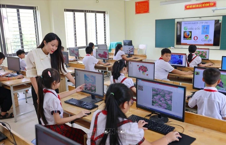 Triển khai thi hành Nghị quyết số 248/2025/QH15 của Quốc hội về một số cơ chế, chính sách đặc thù, vượt trội để thực hiện đột phá phát triển giáo dục và đào tạo.